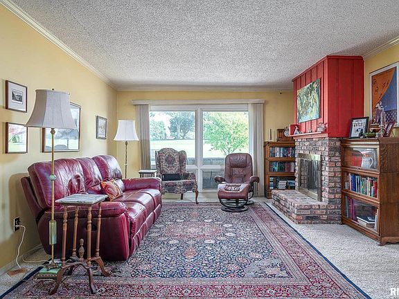 4th image of 4150 E 60th St APT 607