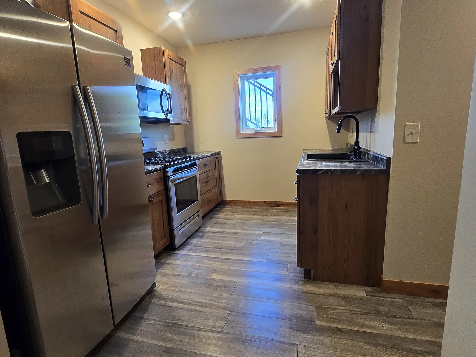 2 bed, $1,275 — Photo 3