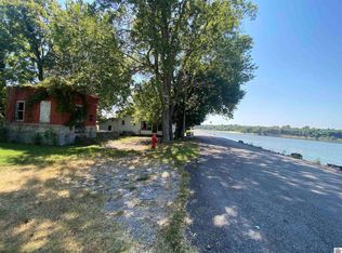 121 River Rd, Smithland, KY 42081