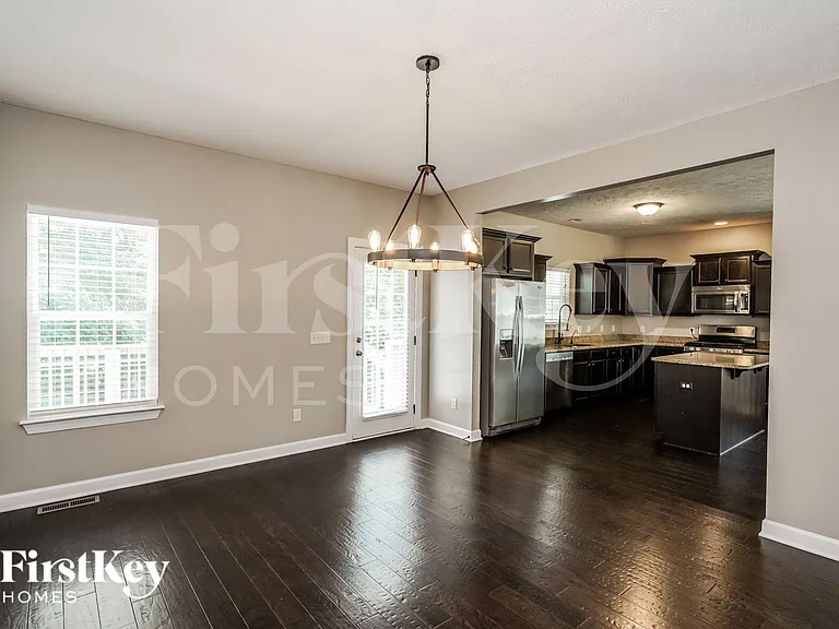 6935 Calderwood Dr — Photo 5
