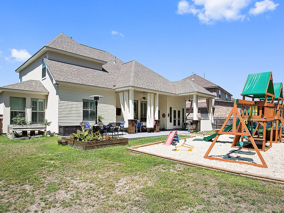 1st image of 336 Chateau Sonesta