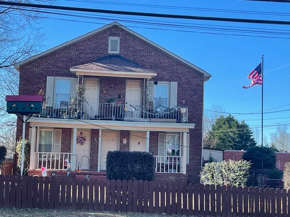 2230 N Main Ave APT A, Newton, NC 28658