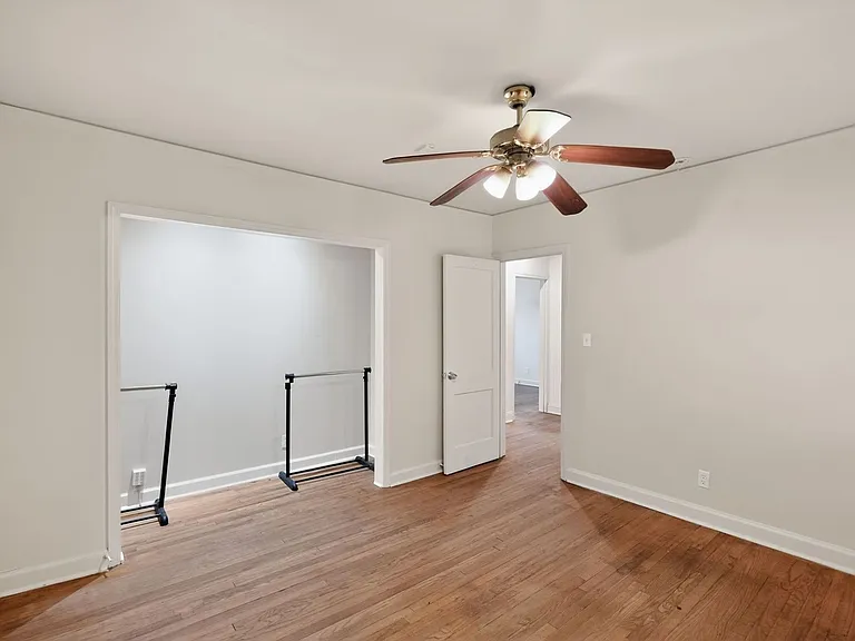 879 Sylvan Pl SW — Photo 20