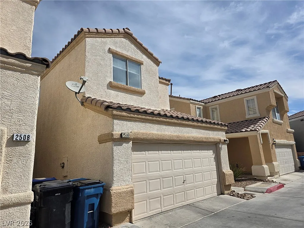 3 bed, 2.5 bath, 1171 sqft, $1,550 — Photo 3