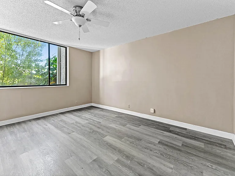 4080 Tivoli Ct #202 — Photo 13