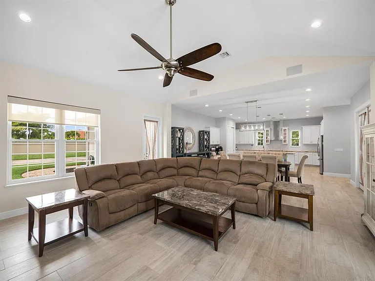 11726 SW Westcliffe Ln — Photo 5