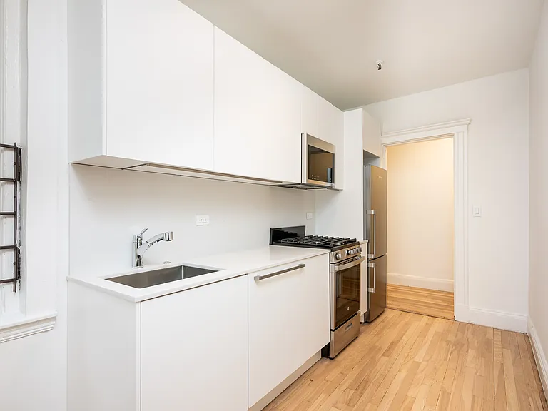 288 Chestnut Hill Ave #6 — Photo 2