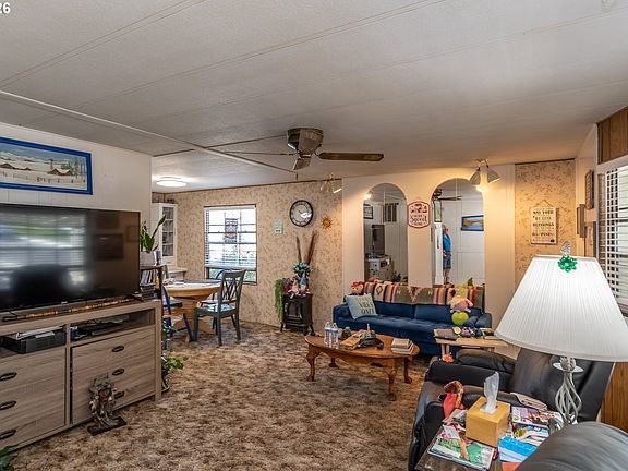 3rd image of 43 Mary Ann Ln
