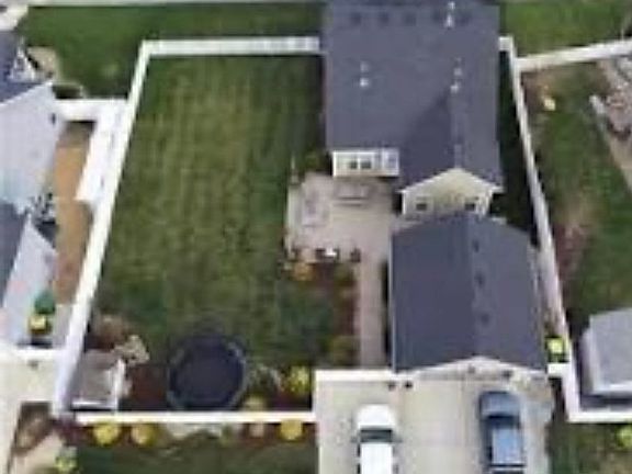 3rd image of 2720 Gaston Ln