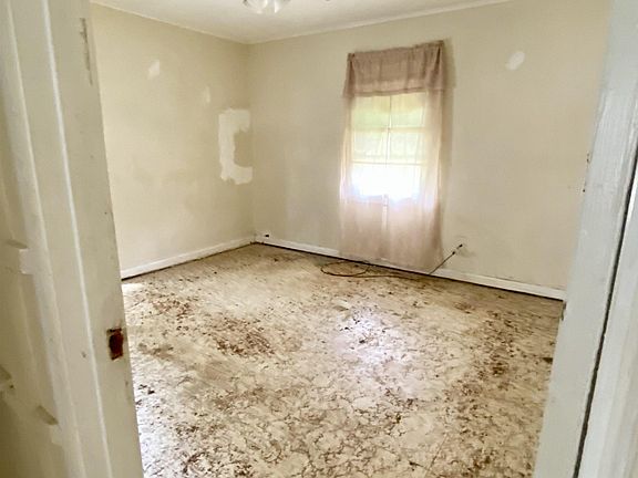 5th image of 2727 Frisco Ave