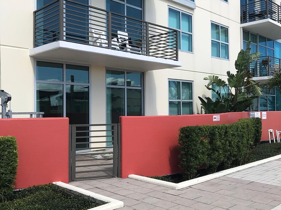 1st image of 1120 E Kennedy Blvd Unit 910