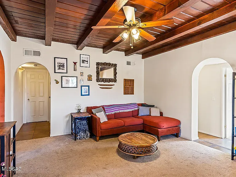 3 bed, 1098 sqft, $2,100 — Photo 4