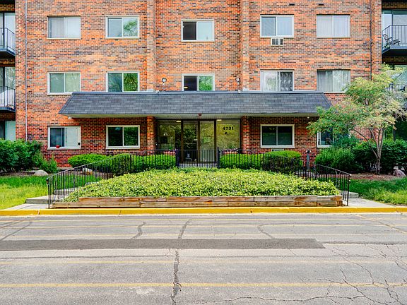 2nd image of 4731 Saint Joseph Creek Rd APT 1C