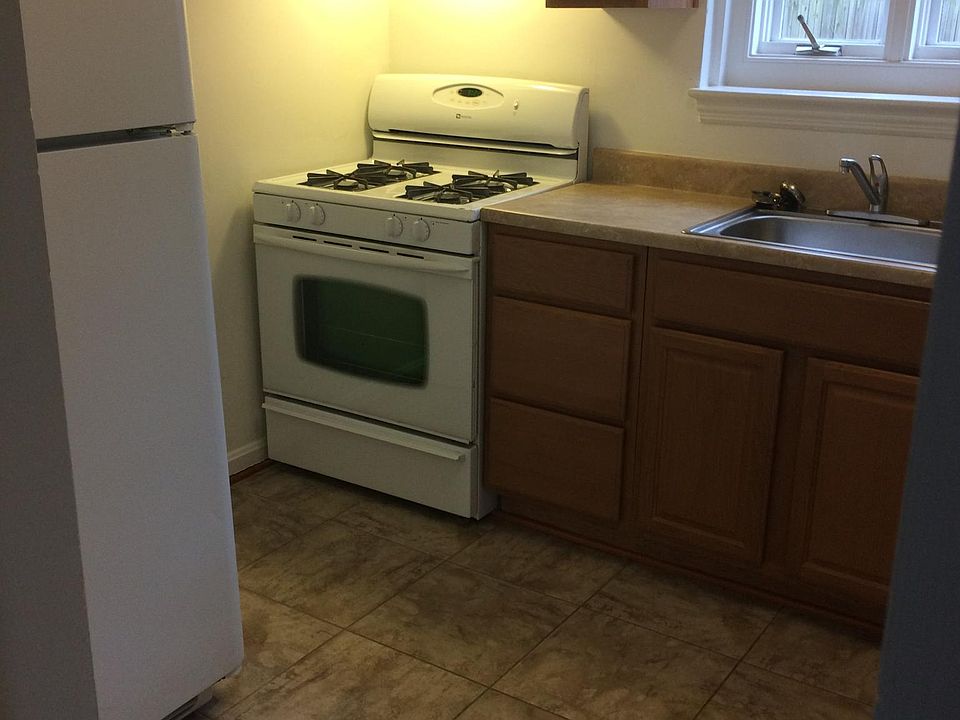 2nd image of 56 E Rosemont Ave
