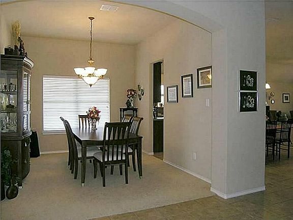 5th image of 1043 Hollow Creek Dr