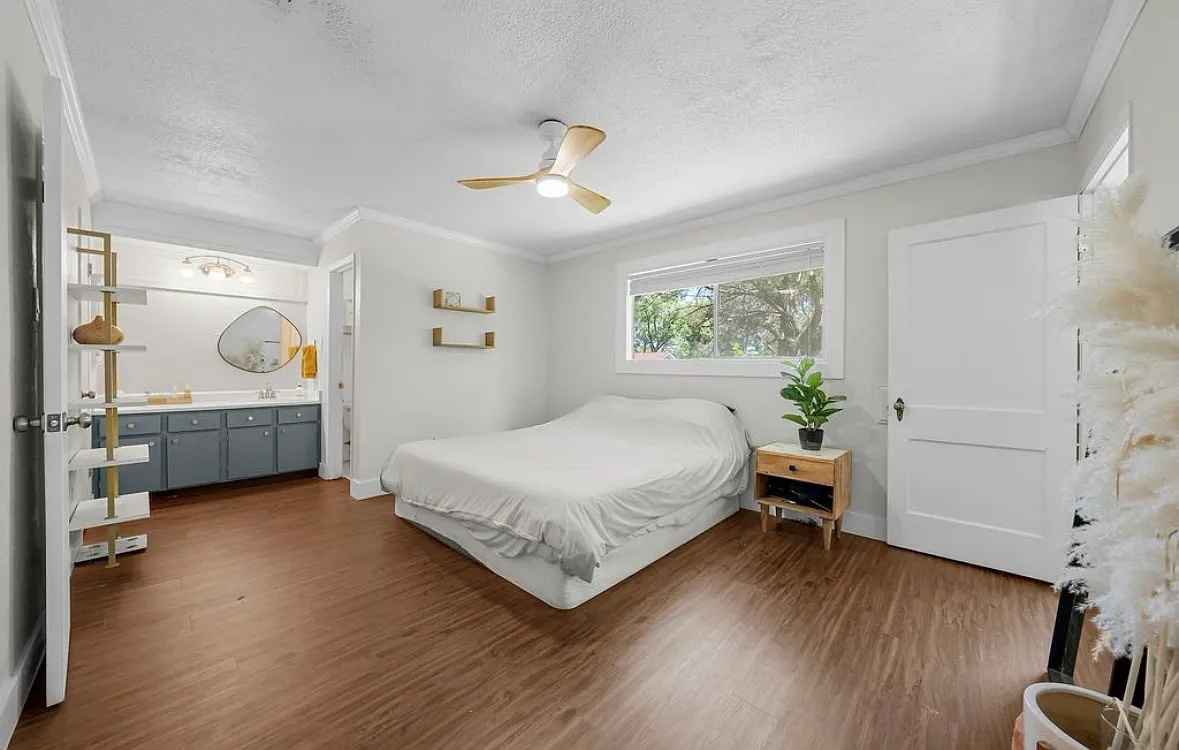 3212 Darnell Dr — Photo 2