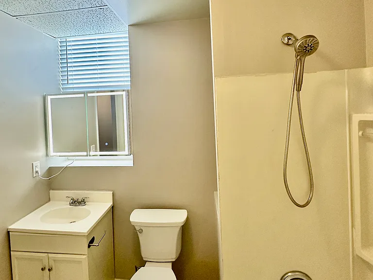 5200 Hunter Ave #1 — Photo 9