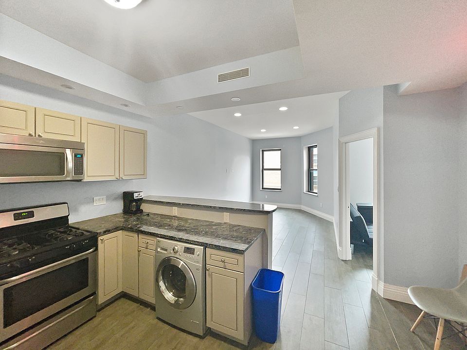 1st image of 776 Halsey St #3B
