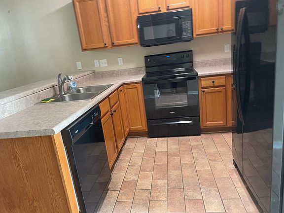 2nd image of 7901 Stonebrook Dr