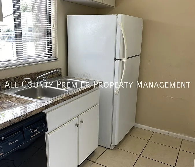 1752 Memphis Ave — Photo 5