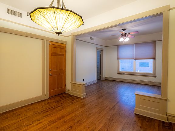 2nd image of 4526 N Avers Ave Unit 2