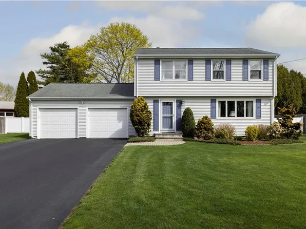 95 Hybrid Dr, Cranston, RI 02920