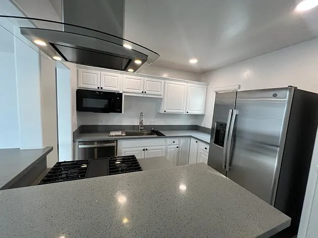 All new quartz countertops