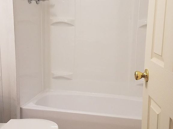 4th image of 21 E Hartstene Pl