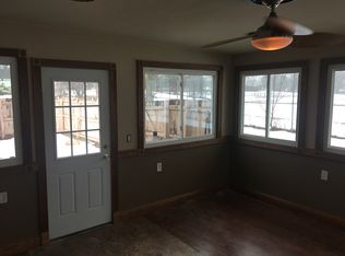 1035 Pine St, Mount Morris, MI 48458