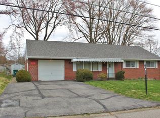 306 Ada Dell Ave, Hurricane, WV 25526