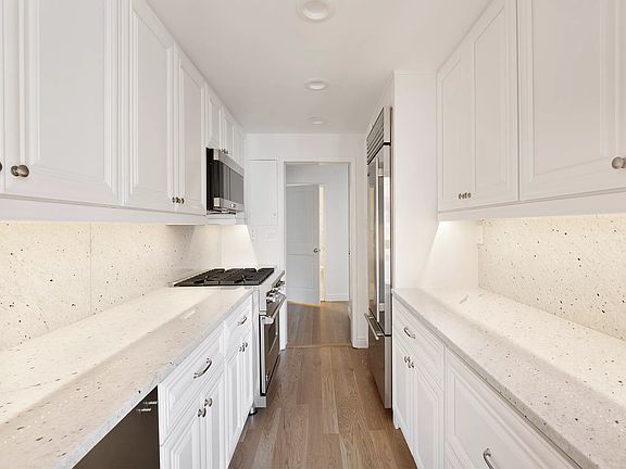 5th image of 1020 Park Ave #15D