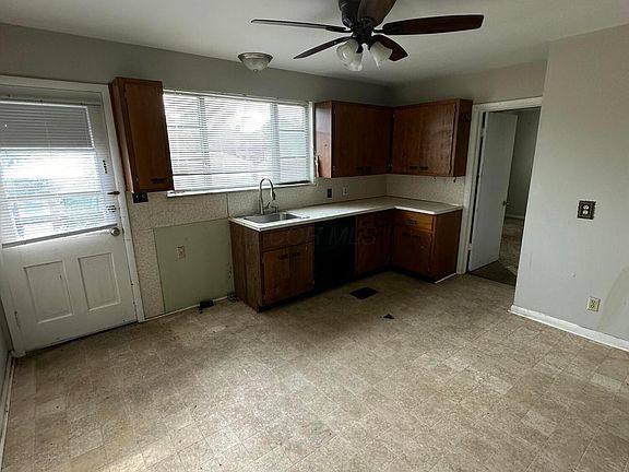 5th image of 726 S Warren Ave