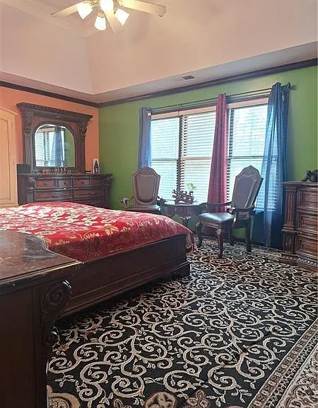 100 Sunvalley Dr — Photo 10