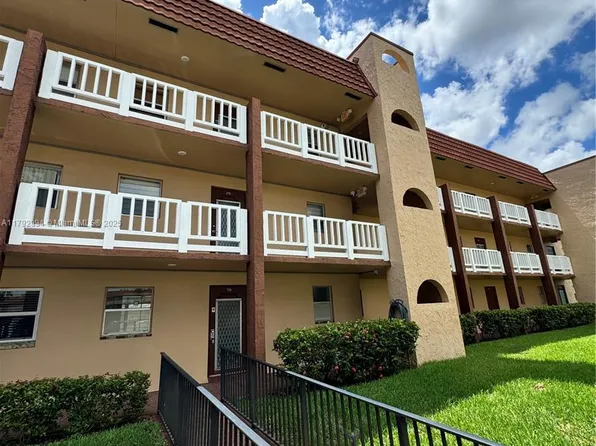 9041 Sunrise Lakes Blvd APT 110, Fort Lauderdale, FL 33322