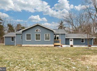 5816 Upper Ridge Rd, Pennsburg, PA 18073