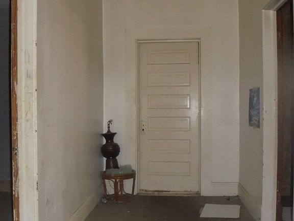 3rd image of 1218 Myrtle Ave