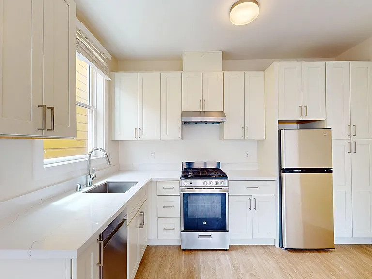 40 Tiffany Ave #1 — Photo 2