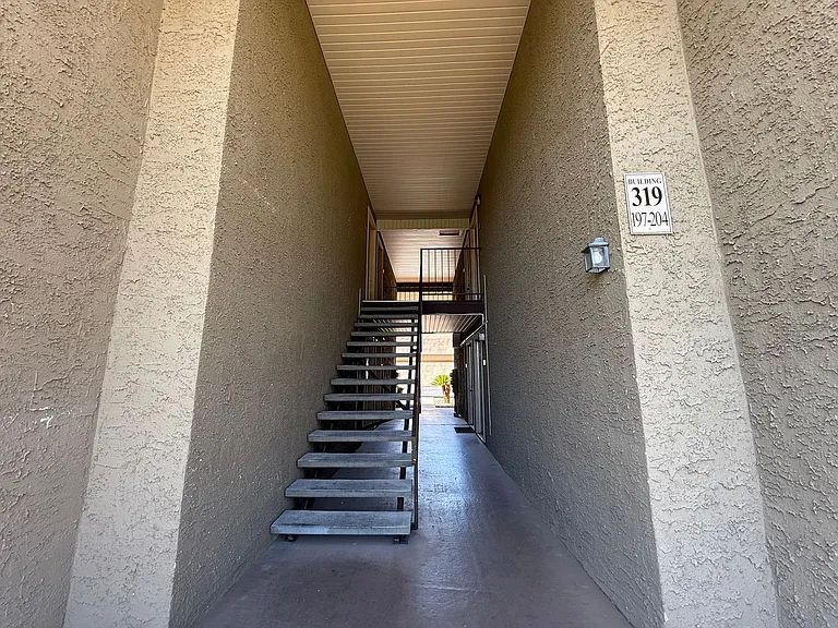 5163 Indian River Dr #201 — Photo 2