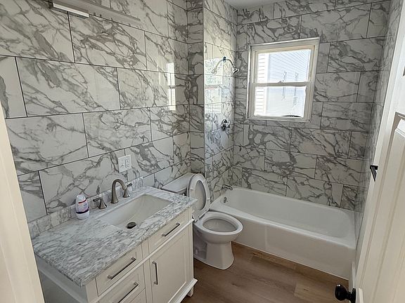 5th image of 170-174 Davis St #2