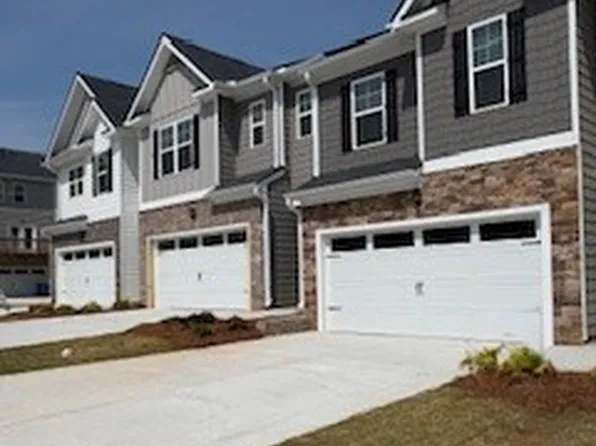 1300 Aura Ln, Lawrenceville, GA 30045