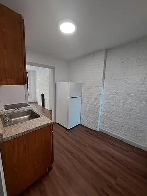 Rented by HORIZON REAL ESTATE PARTNERS CORPORATION | media 9