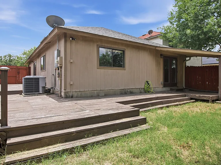 9847 Alexa Pl — Photo 2