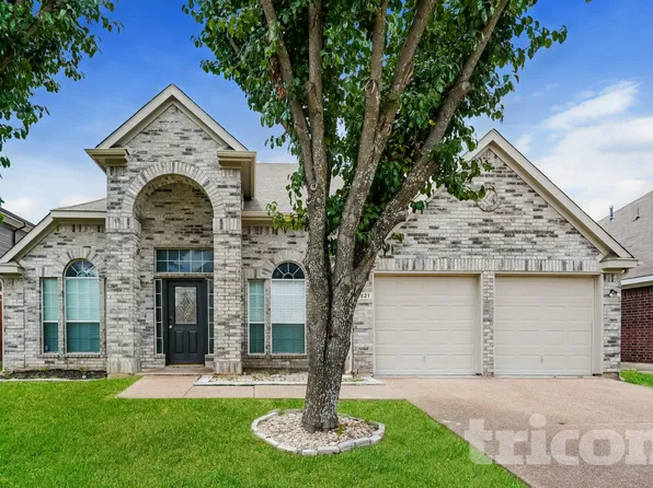 521 Spicewood Dr, Desoto, TX 75115
