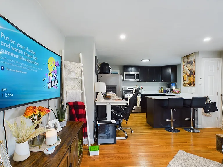 3 Sagamore Ave #1R — Photo 2