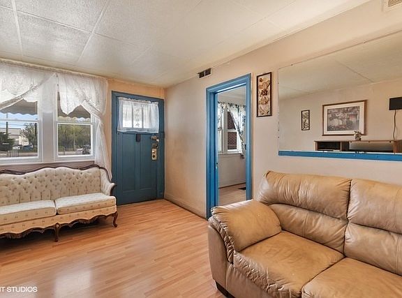 4th image of 6736 W Forest Preserve Dr