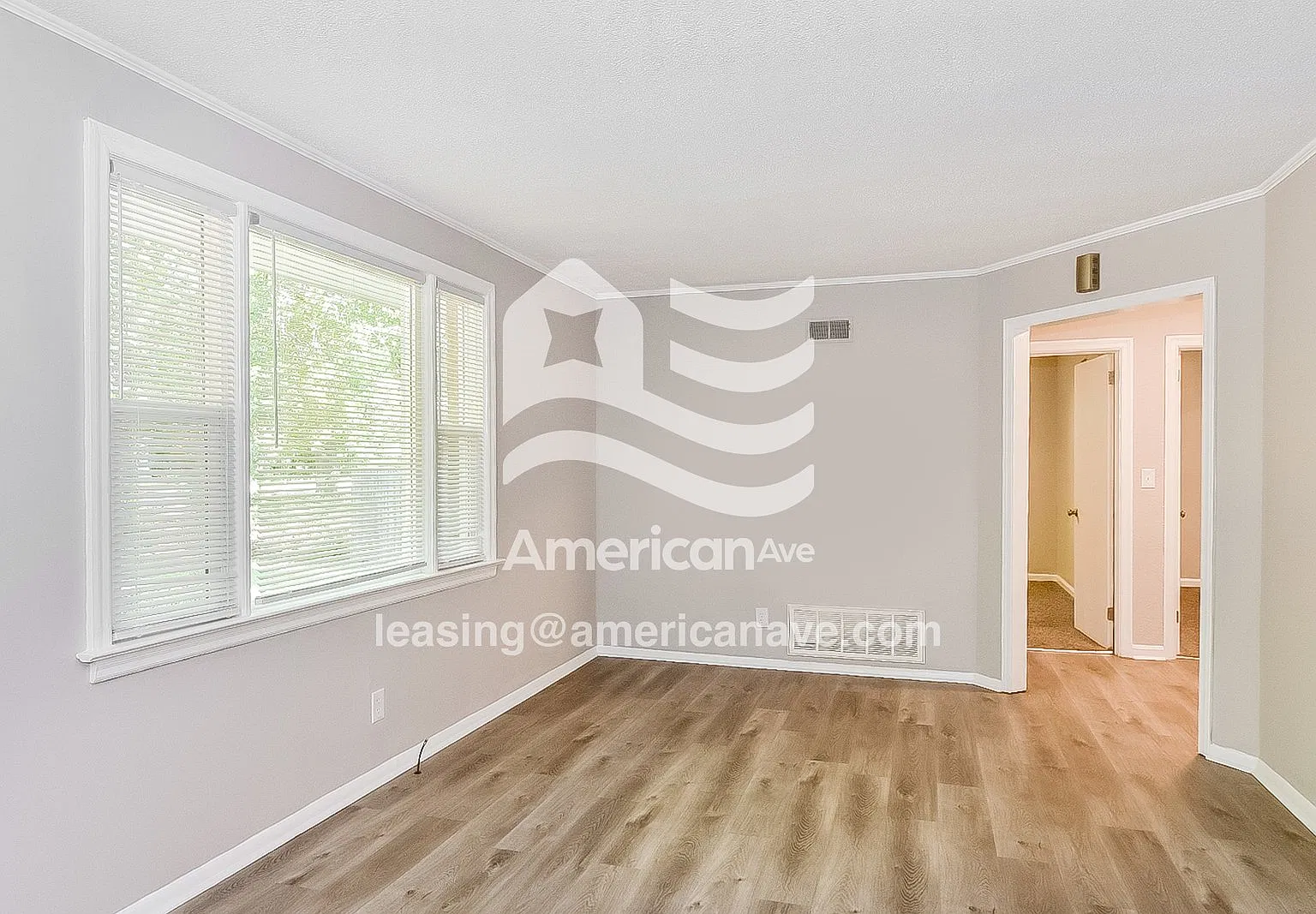 4 bed, 1.5 bath, 1293 sqft, $1,957 — Photo 4