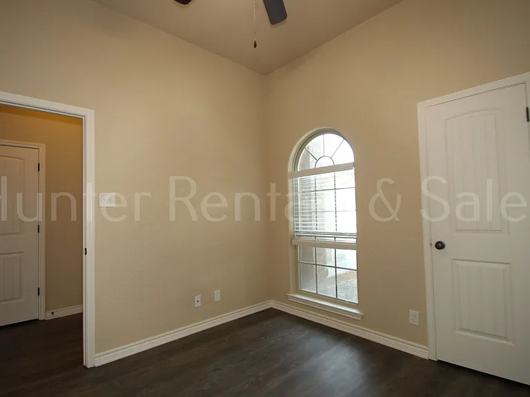 702 W Orion Dr — Photo 18