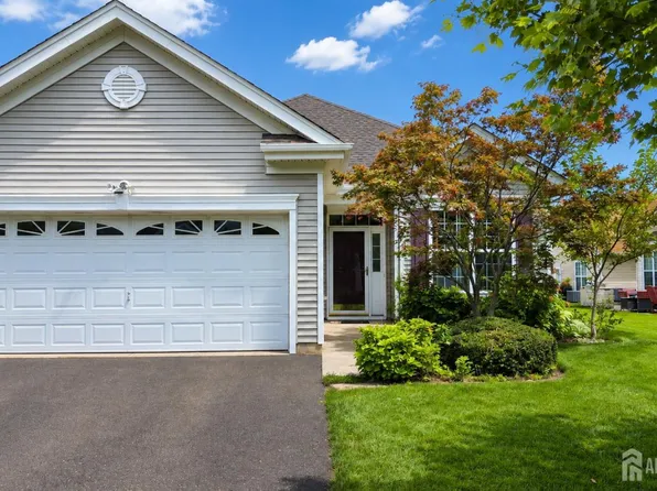 81 Prusakowski Blvd, Parlin, NJ 08859