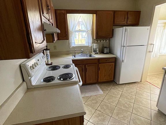5th image of 608 Florida Ave