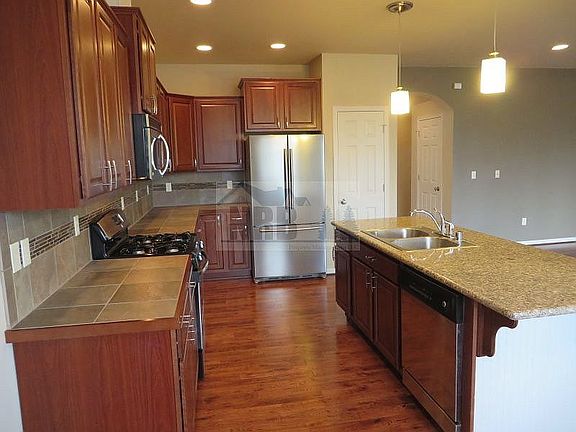 5th image of 8127 164th St E